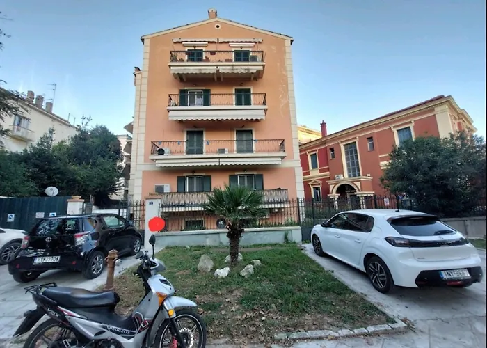 Alexandras Hideaway *